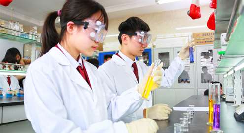 ����ѧУ�ҳ���ΰ���������ǿѧϰ������